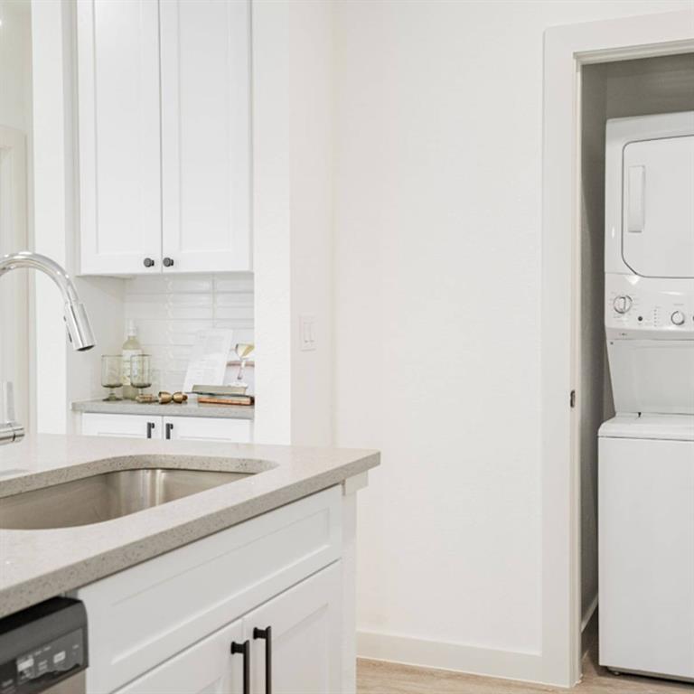 Oak Cliff Original Town Of - Residential Lease