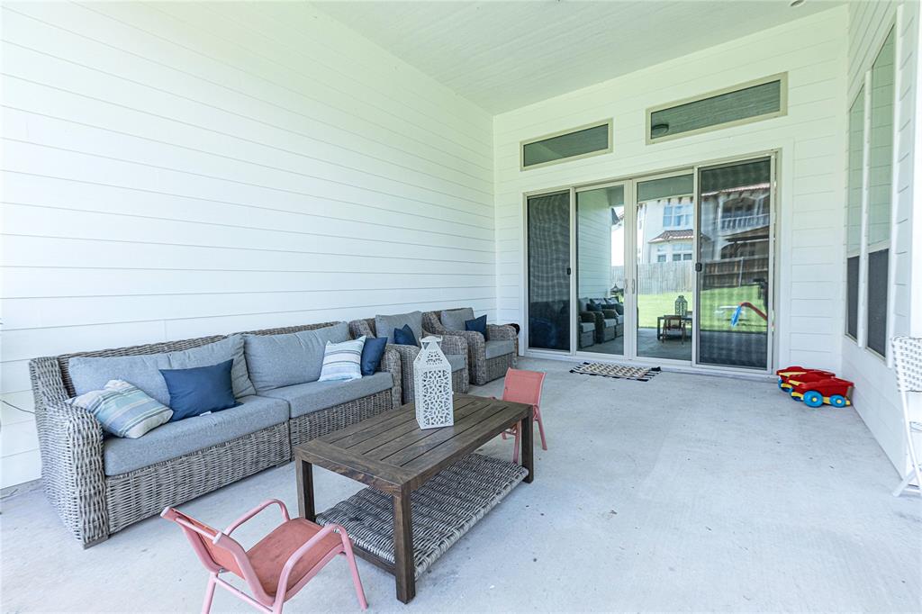 COUNTRY CLUB ESTATES III - Residential