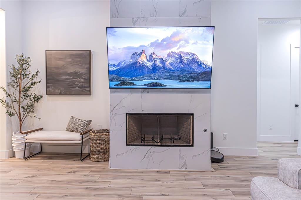 COUNTRY CLUB ESTATES III - Residential