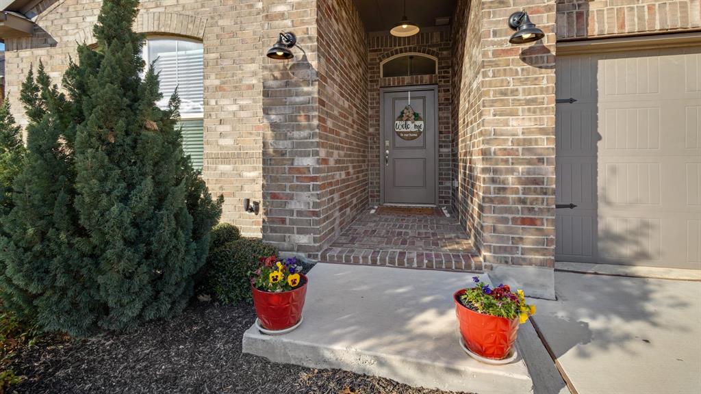 15829 Farringdon Street