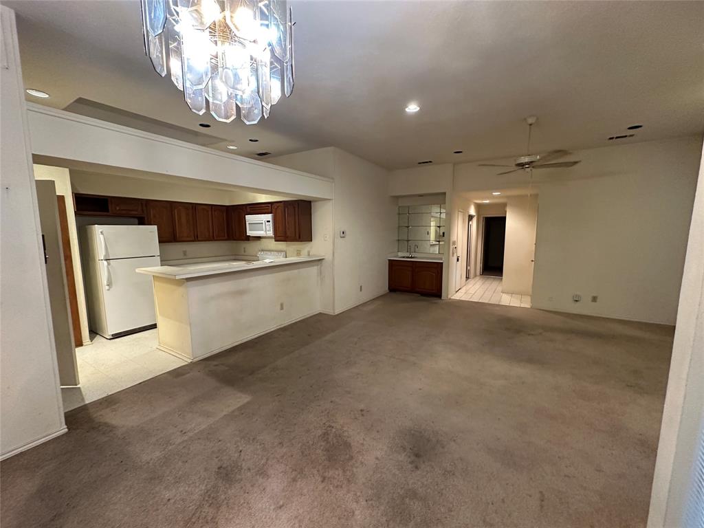 9706-9708 Springtree