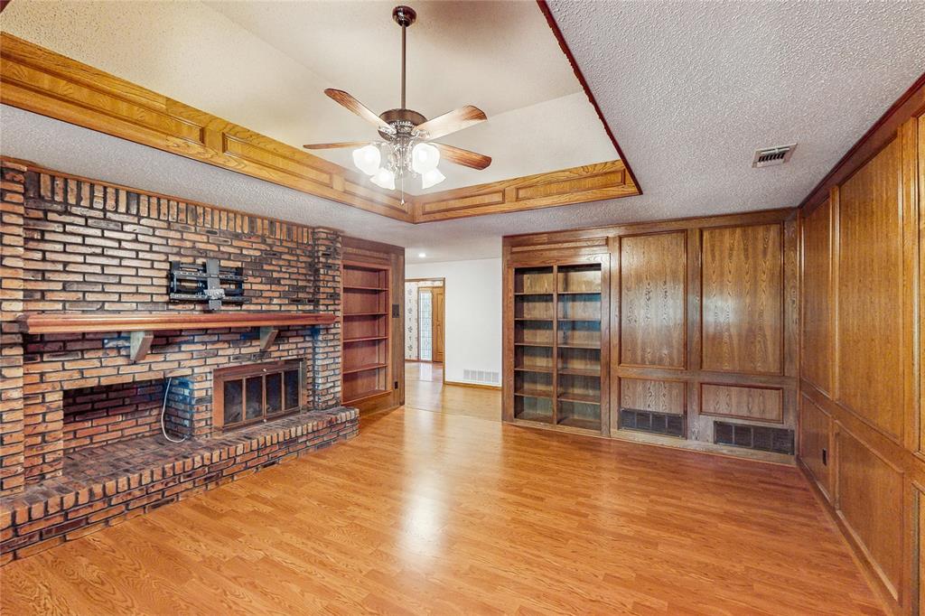 917 Hillside Drive