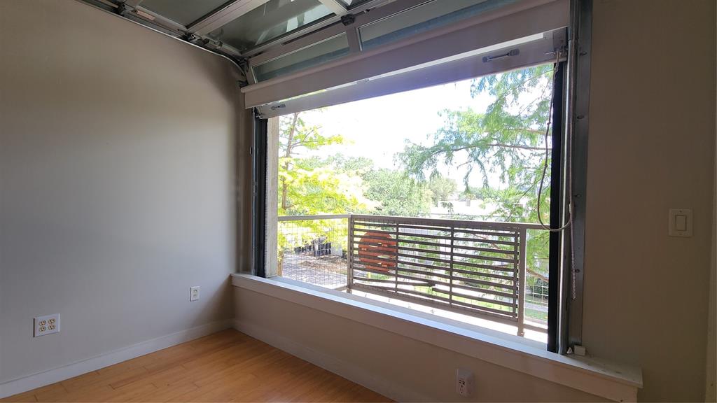 Buzz Condo - Residential Lease