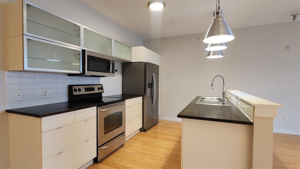 Buzz Condo - Residential Lease