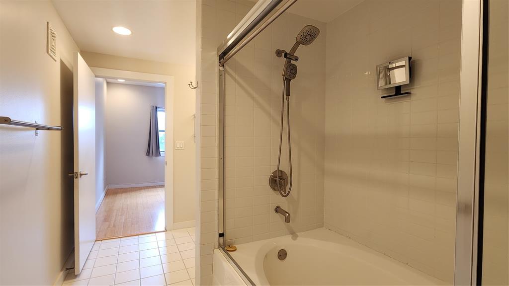 Buzz Condo - Residential Lease