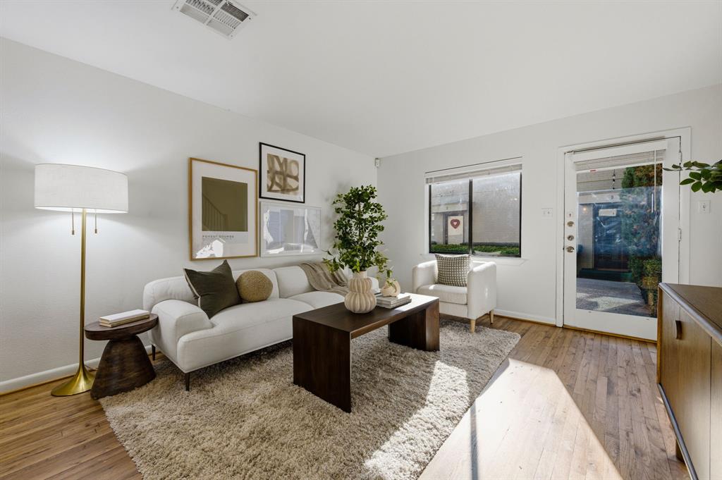 4115 Bowser Avenue 8