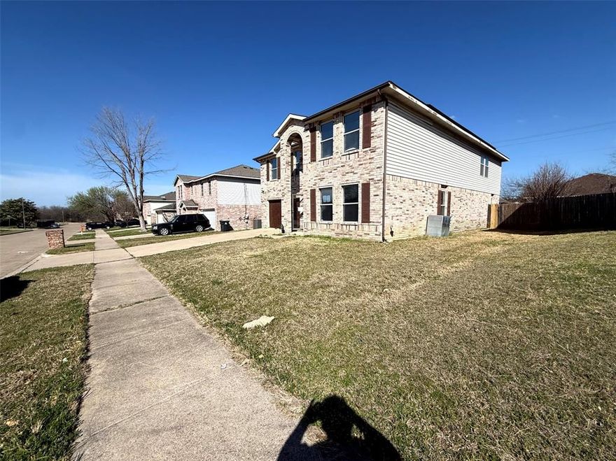Big space, smart layout, and a location that just makes sense—this 4-bedroom, 3-bath home in Mansfield ISD is the one you’ve been waiting for. Featuring multiple living and dining areas, a versatile downstairs study that can easily flex as a 5th bedroom, and a spacious game room, there’s room for everyone to live, work, and unwind. The oversized primary suite delivers a true retreat with dual closets and a large walk-in shower. Solid bones and a functional layout give you the perfect canvas to make it your own. Conveniently located near Arlington Highlands, The Parks Mall, and everyday favorites like Target, H-E-B, and local dining spots, with quick access to major roads for an easy commute.