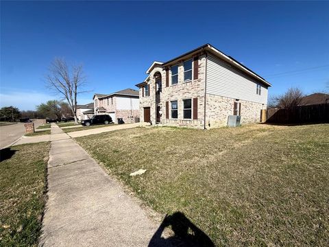 Photo of 7919 Mosstree Drive, Arlington, TX 76001 (MLS # 21238479)