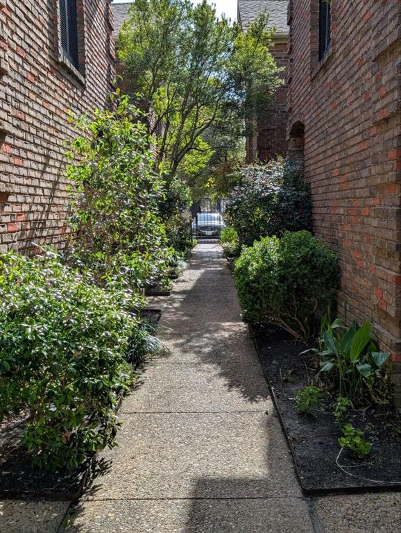 Holland Oaks Condo - Residential