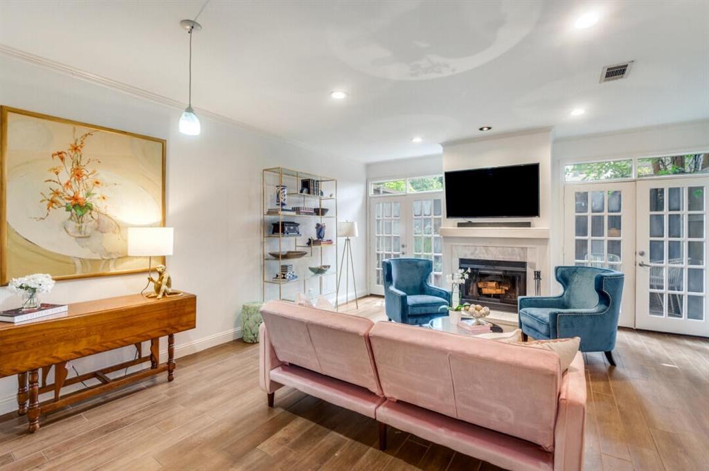 3918 Holland Avenue 110