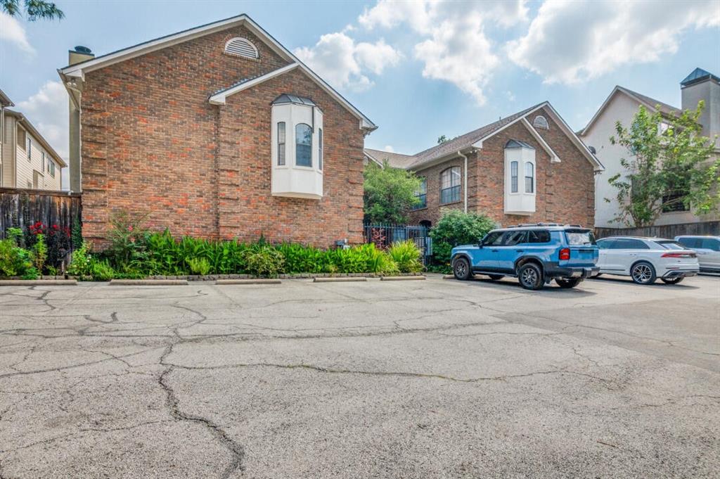 3918 Holland Avenue 110