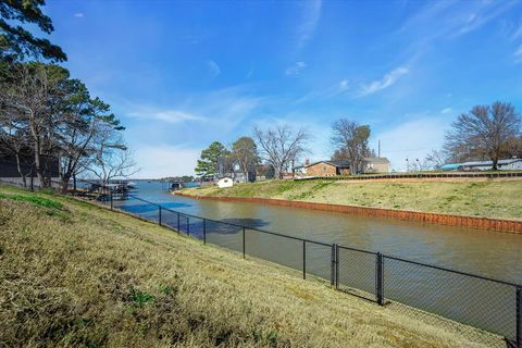 A home in Gun Barrel City