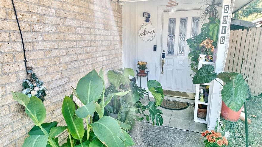 Motivated sellers — all offers welcomed!
Step into a move-in ready opportunity in Mansfield ISD just in time to celebrate the holidays and start the new year in your own home. This well-kept 2-bedroom, 2-bath half-duplex offers an open-concept layout, a cozy living area, and a private yard perfect for low-maintenance living.

Located in a highly desired Arlington and Mansfield pocket, you’re just minutes from everything — only 10 minutes to The Parks Mall Arlington, and a short drive to S Cooper St, giving you quick access to restaurants, grocery stores, shopping, parks, and daily conveniences.

Whether you're searching for an affordable starter home or a solid investment property before 2026 hits, this home checks all the boxes. Comfort, convenience, and value all in one — and with motivated sellers, now is the perfect time to bring your offer.