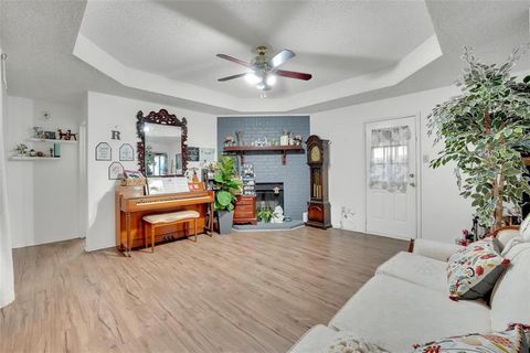 5916 Tinsley Drive Arlington TX 76017