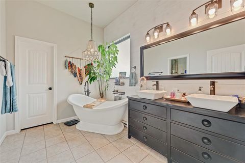 Tiny photo for 480 Dillingham Lane, Weatherford, TX 76085 (MLS # 21199851)