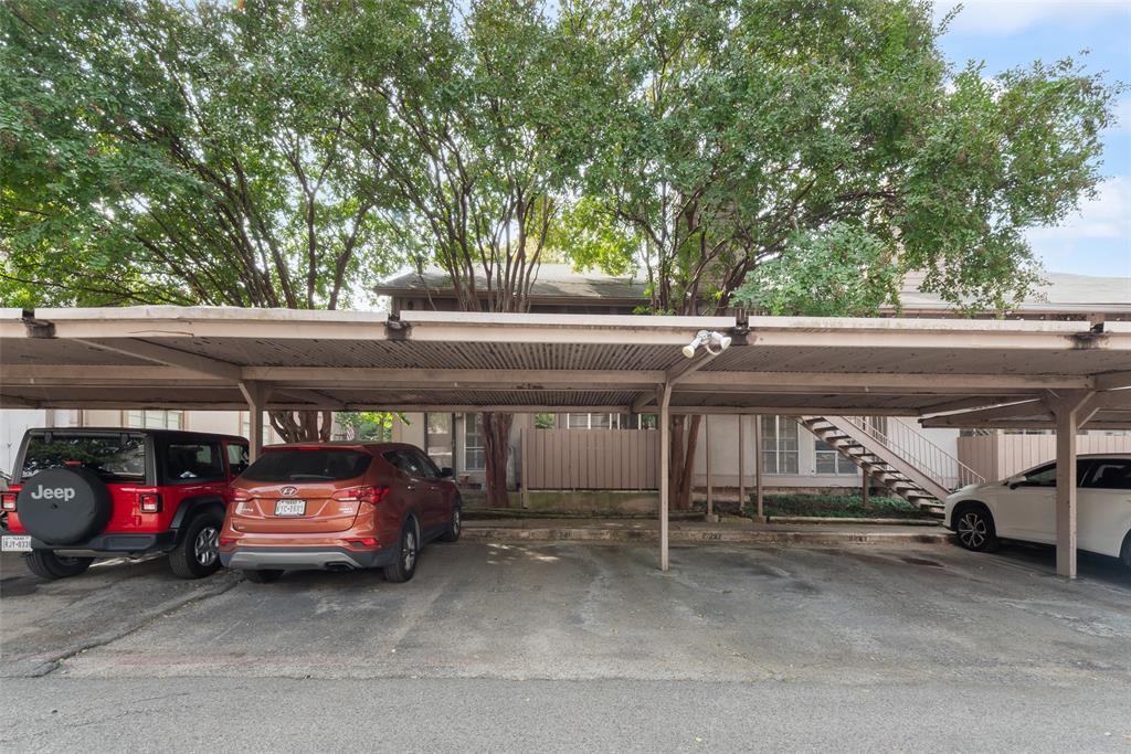 Hollows North Condo - Residential