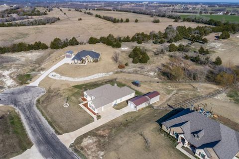 A home in Farmersville