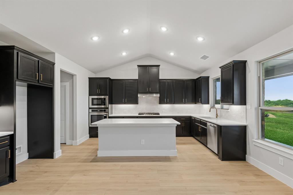 Ellis Ranch Estates - Residential