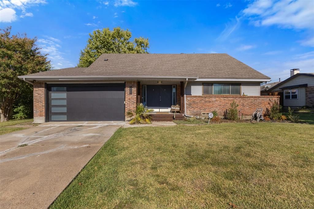 Photo of 2505 Leta Way, Mesquite, TX 75150 (MLS # 21090822)