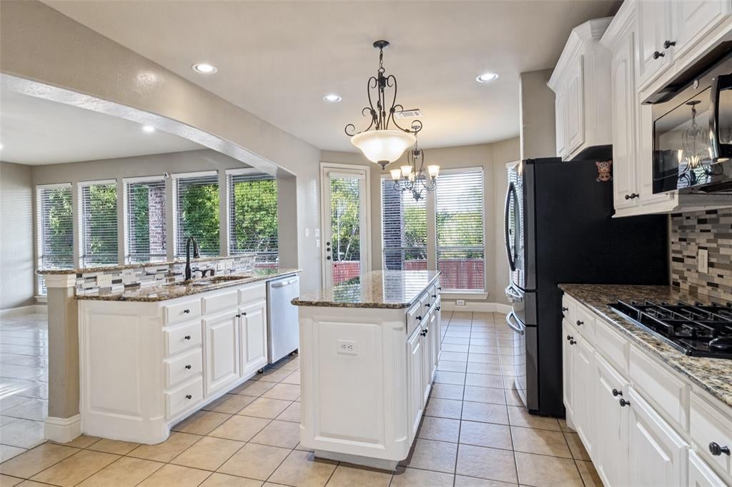 6631 Crestmoor Lane