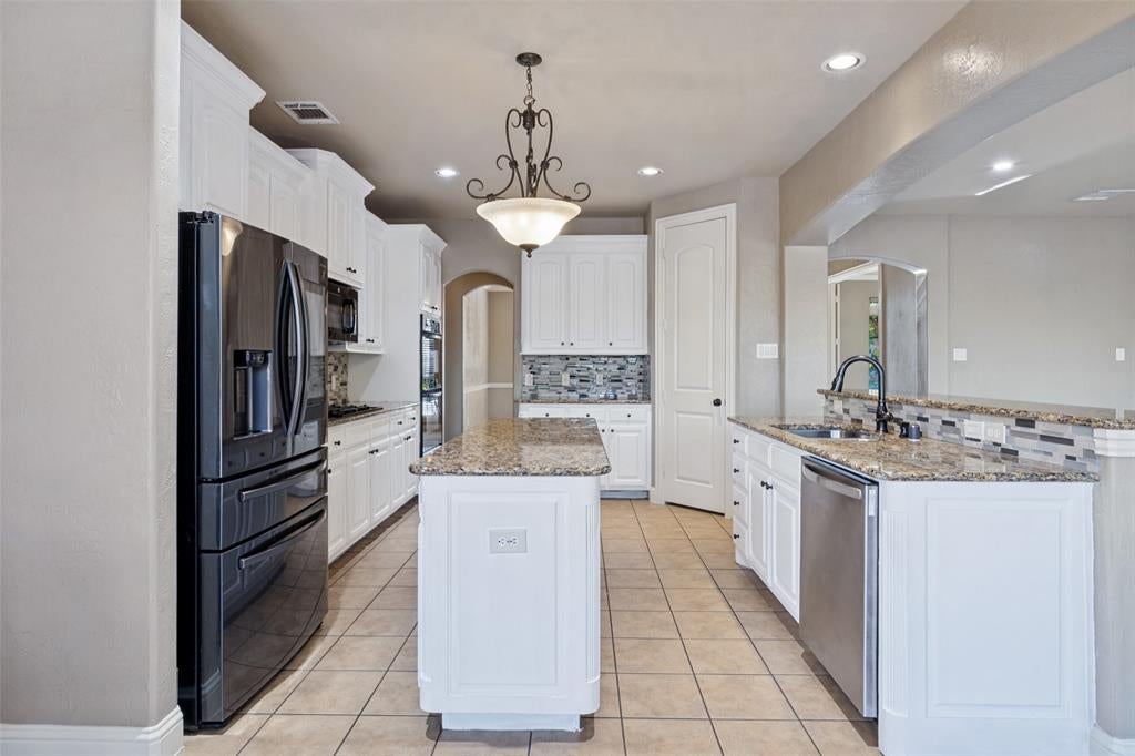 6631 Crestmoor Lane