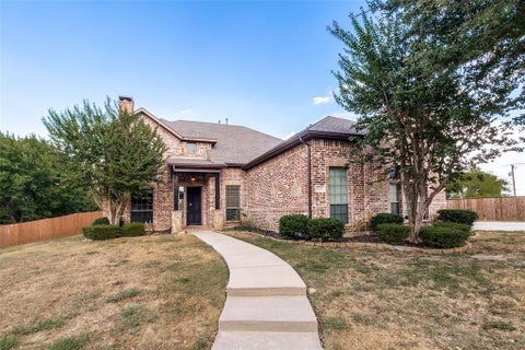Photo of 6631 Crestmoor Lane, Sachse, TX 75048 (MLS # 21388522)