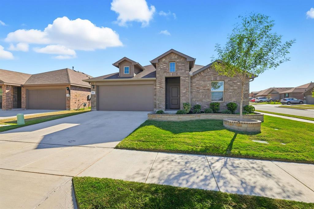 633 Captree Lane