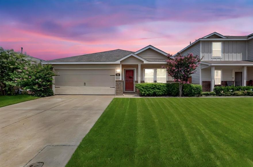 Own this beautiful home with 0% down payment! Welcome to 3963 Paragon Trail, a well-maintained 2020-built home located in the vibrant Heartland community, just under 30 minutes from Downtown Dallas. This charming property features 3 bedrooms, 2 bathrooms, and an open-concept layout with a kitchen that flows seamlessly into the dining and living areas.
Enjoy elegant laminate flooring and a modern feel throughout the home. The spacious backyard is perfect for pets, kids, or hosting weekend gatherings. Conveniently situated near coveted schools, parks, and playgrounds, and  multiple community pools making it the perfect place to call home during the hot Texas summers.