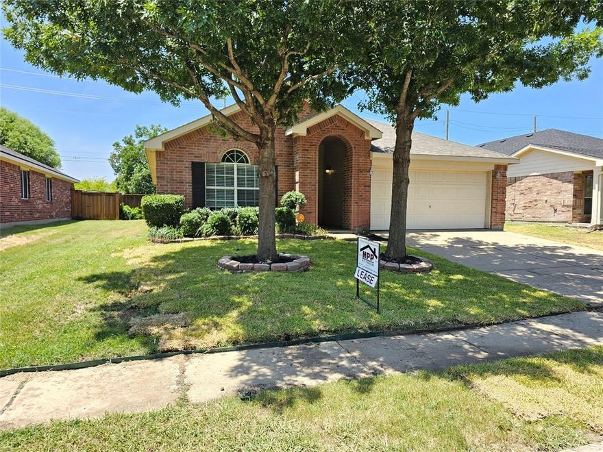 ABSOLUTELY GORGEOUS home in Mira Lagos. BRAND NEW CARPET. BRAND NEW PAINT. BRAND NEW GRANITE COUNTERS! TONS of upgrades. Large living room has vaulted ceilings and wood burning fireplace. Cooks delight kitchen features island, breakfast bar, self clean oven and charming breakfast nook. Large master suite has vaulted ceilings, luxurious master bath with garden tub and sep shower, overlooks large lush backyard with full automatic sprinkler system. Mansfield ISD! 3 comm pools, jogging trails and parks. You will not find a cleaner rental home. HURRY! THIS WILL GO FAST!