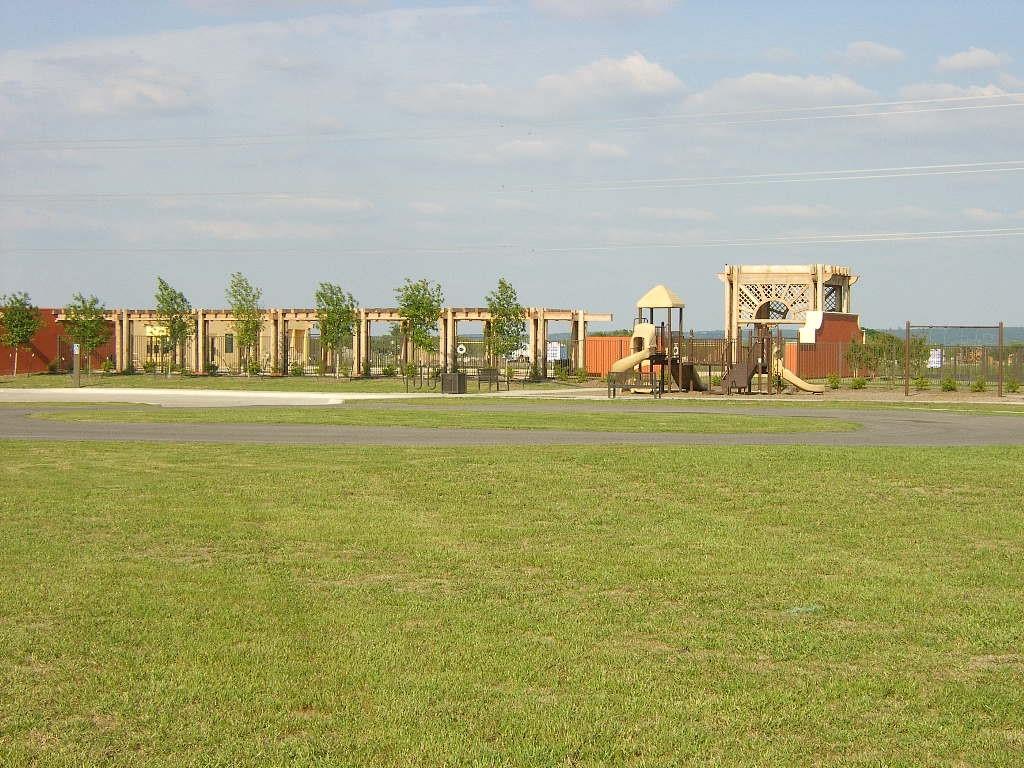 Mira Lagos F 1a - Residential Lease