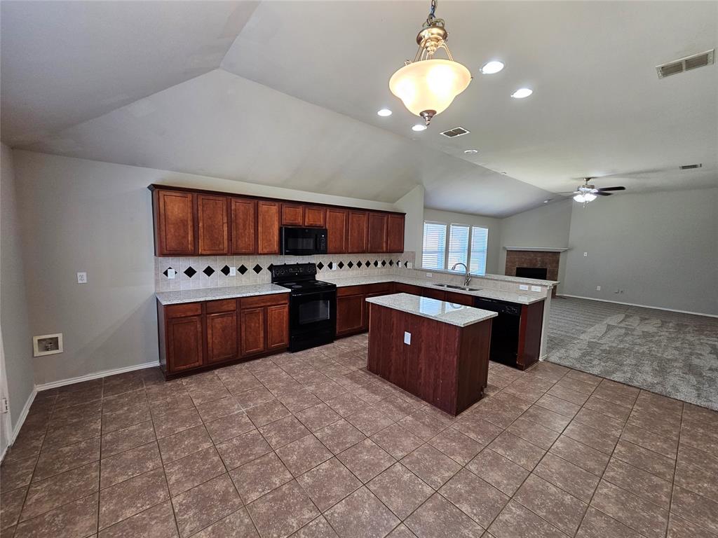 Mira Lagos F 1a - Residential Lease