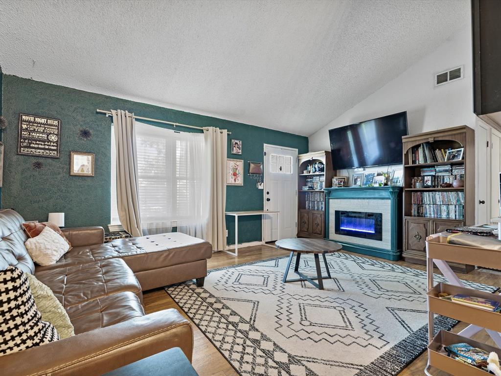1444 Greenbriar Road