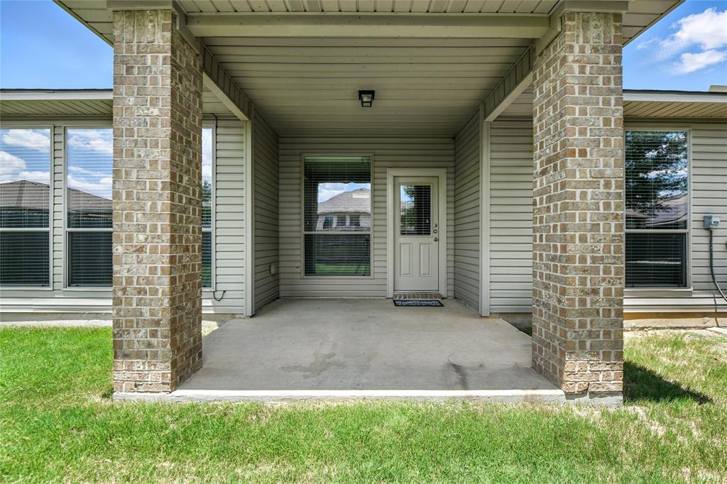 Denton, Texas 76226, United States, 3 Bedrooms Bedrooms, ,2 BathroomsBathrooms,Residential,Active,164752