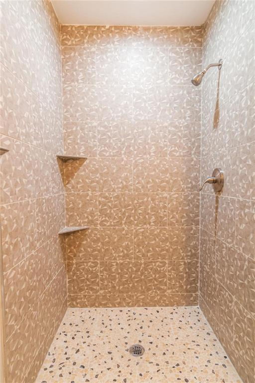 Photo of 309 S Holiday Drive, Grand Prairie, TX 75052 (MLS # 21164316)