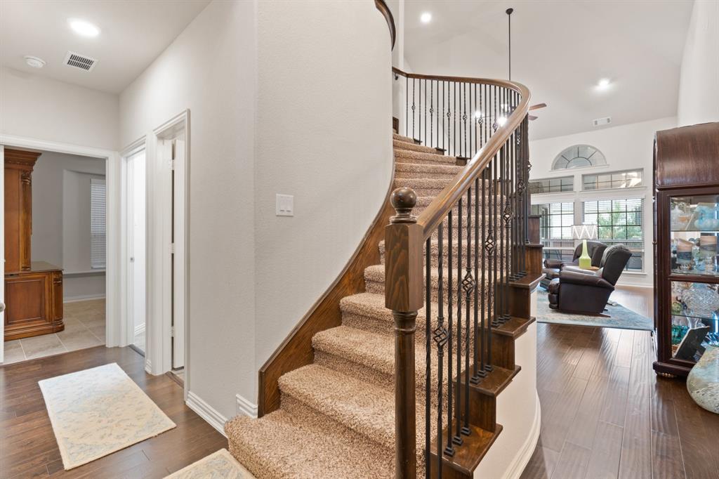 1612 Scarlet Crown Drive