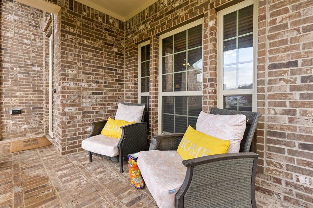 1612 Scarlet Crown Drive