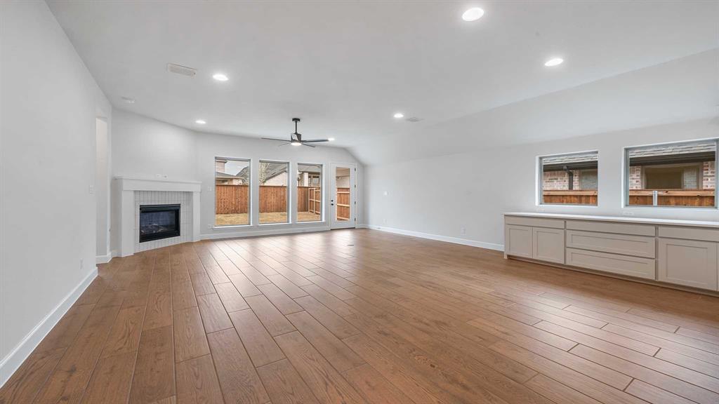 2832 Buckinghom Lane