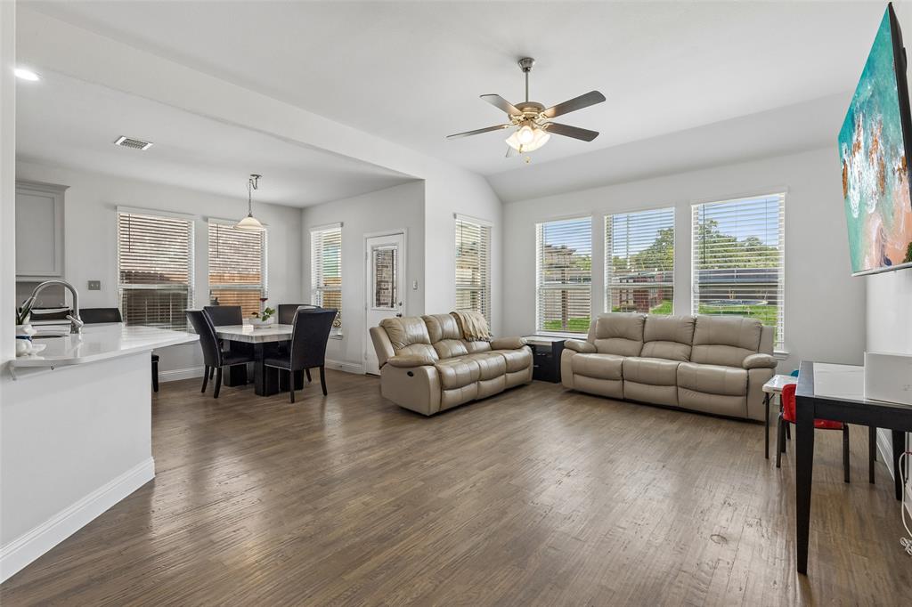 1304 Mountain View Lane