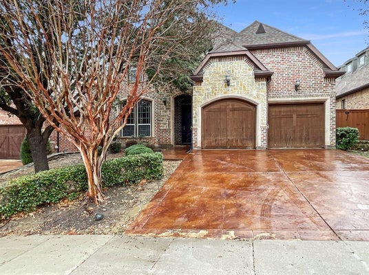 2101 S HILL DR, IRVING, TX 75038 - Image 25401ea17ee3142eb5ef5af9c58ea2c1/2020563960