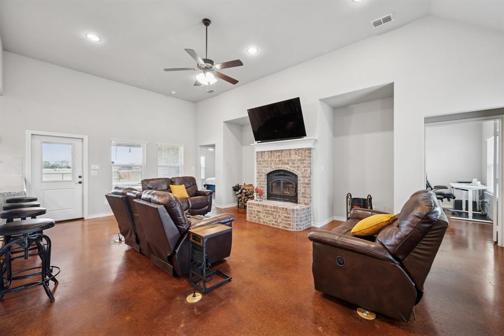 G-1202 TROUTZ CHRISTOPHER A-G1202 - Residential