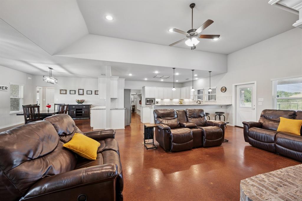 G-1202 TROUTZ CHRISTOPHER A-G1202 - Residential