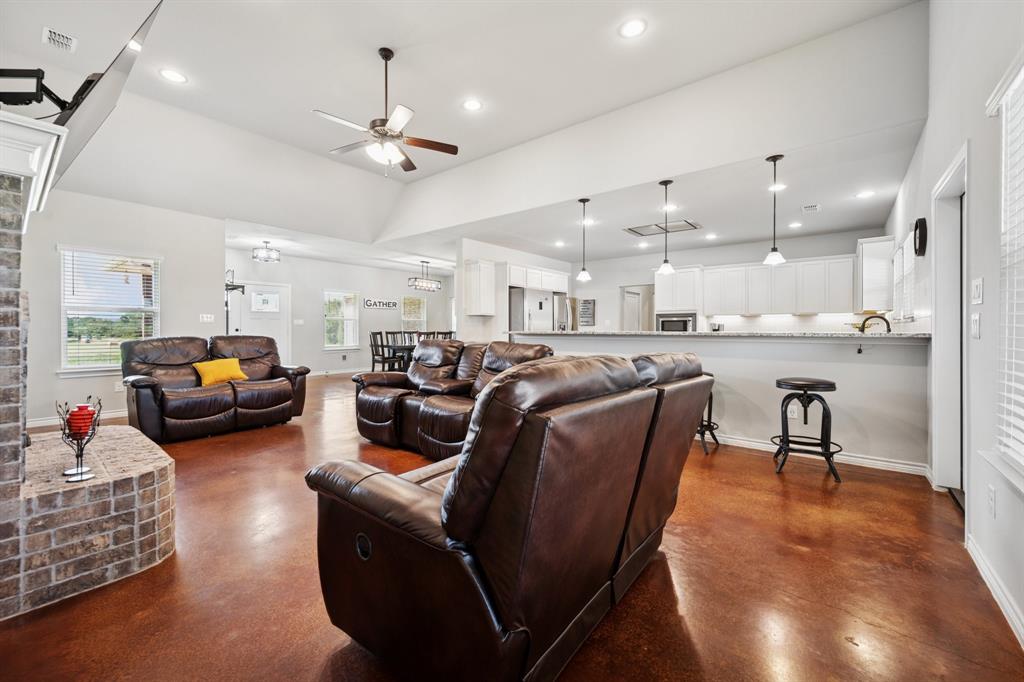 G-1202 TROUTZ CHRISTOPHER A-G1202 - Residential