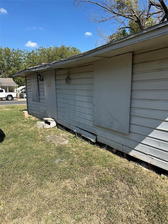 2435 Iroquois Street