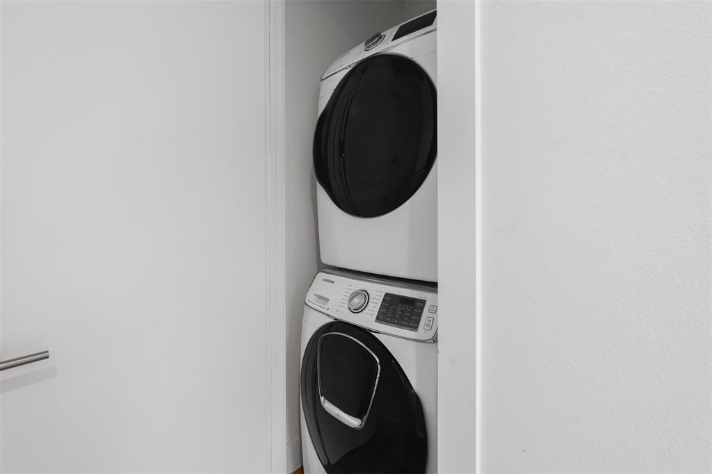 5912 Lindell Condo - Residential