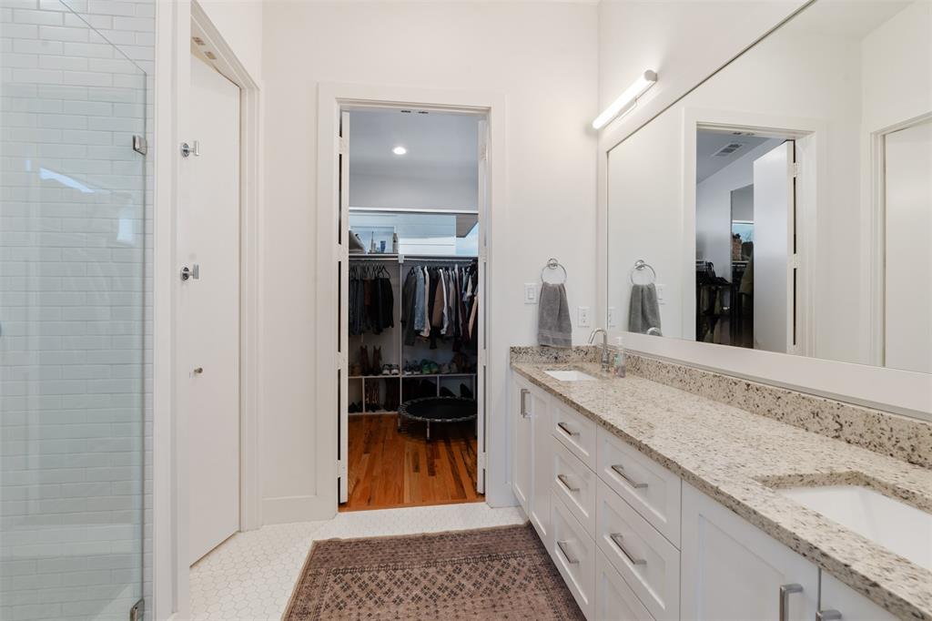 5912 Lindell Condo - Residential