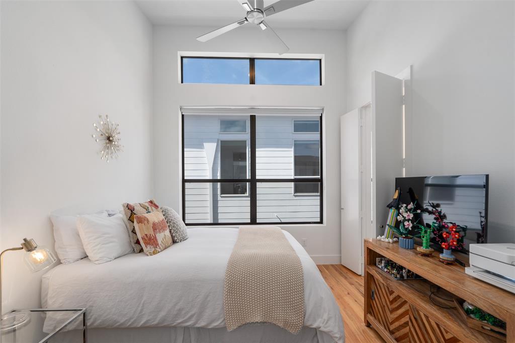 5912 Lindell Condo - Residential