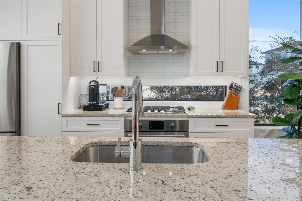 5912 Lindell Avenue 101