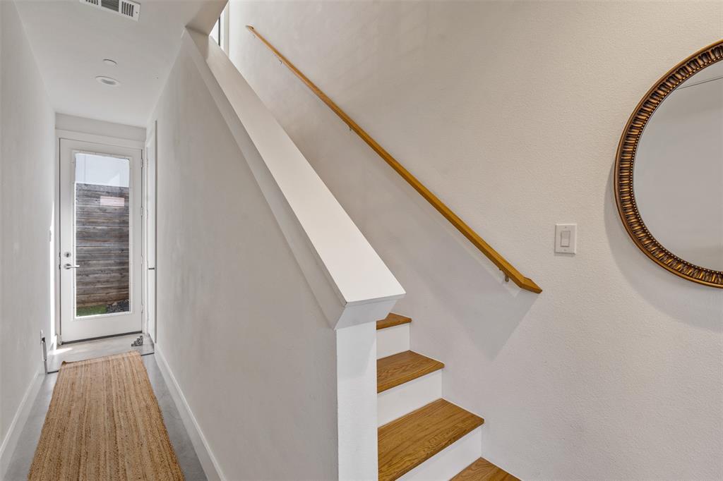 5912 Lindell Condo - Residential