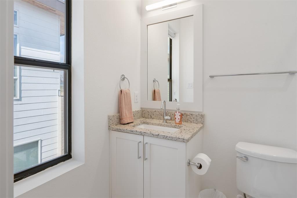 5912 Lindell Condo - Residential