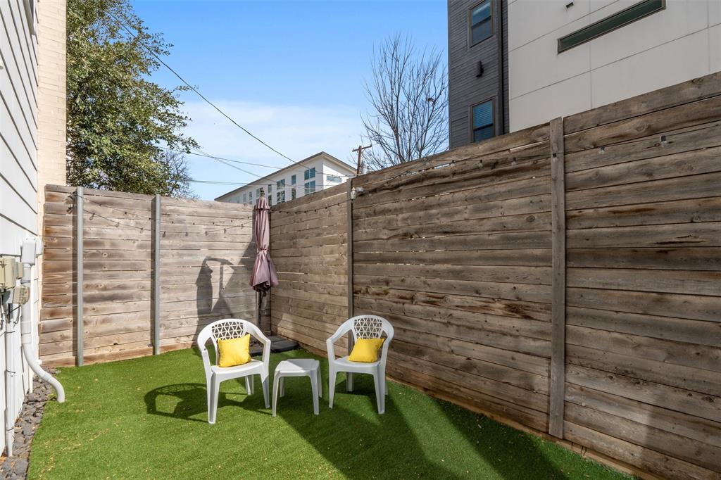 5912 Lindell Condo - Residential